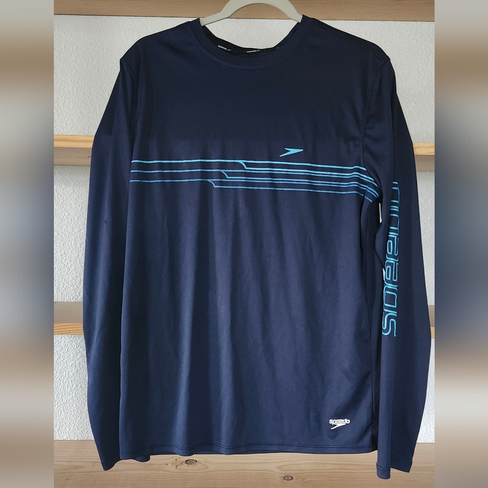 Size M Speedo Shirt